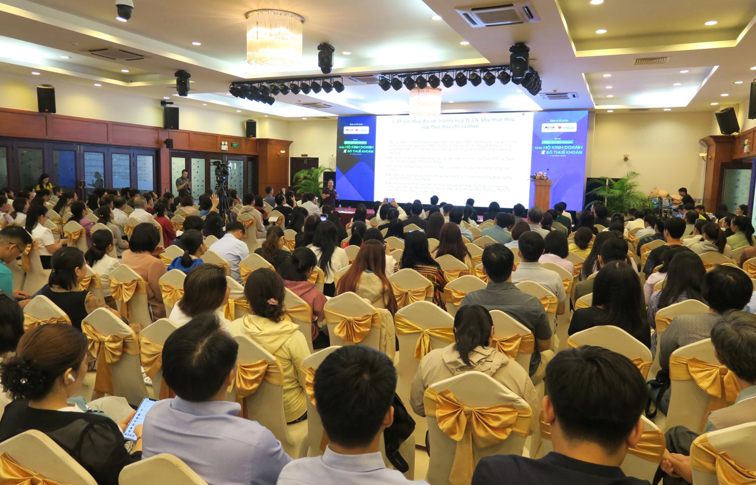 Nhiều giải pháp hỗ trợ hộ, cá nhân kinh doanh phát triển - Ảnh 1