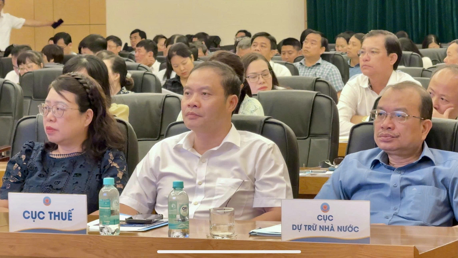 Đại diện&nbsp;l&atilde;nh đạo một số Vụ, Cục của Bộ T&agrave;i ch&iacute;nh tại hội nghị. Ảnh: Th&agrave;nh Nam