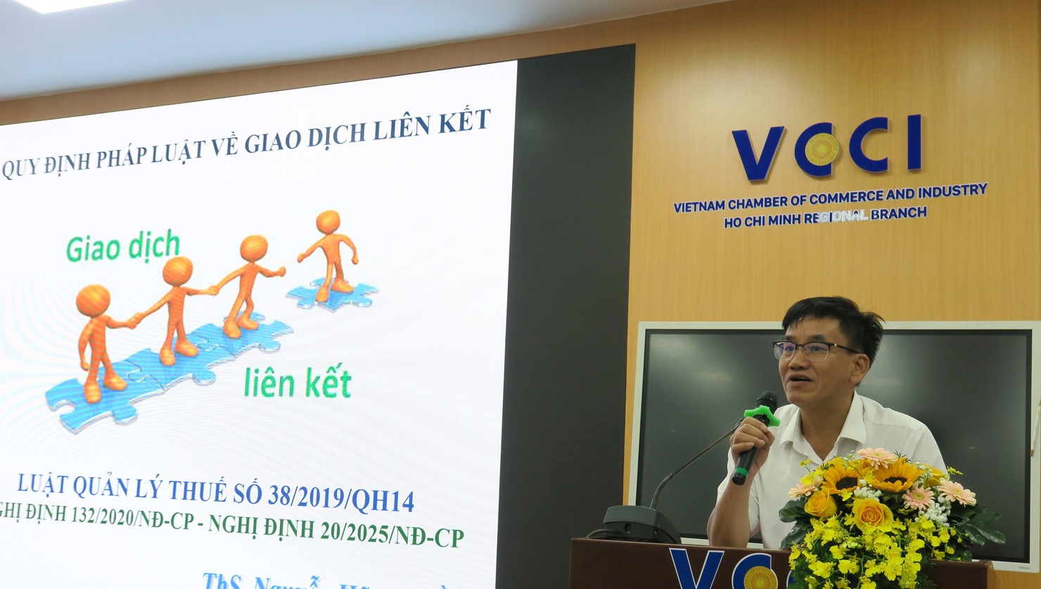 Ph&oacute; Trưởng Ban ph&aacute;p chế (Cục Thuế) L&ecirc; Văn Hải cho biết, gi&aacute; chuyển nhượng, giao dịch li&ecirc;n kết ng&agrave;y c&agrave;ng phức tạp. Ảnh: Đức Mỹ