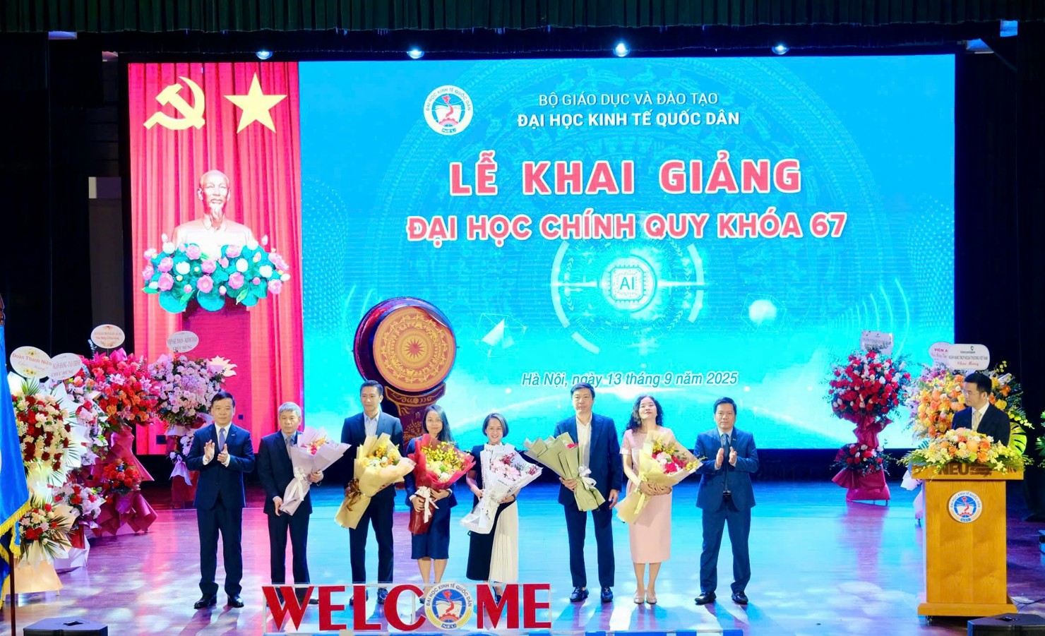 Th&ocirc;ng qua Quỹ học bổng &ldquo;Bảo Việt - Niềm tin thắp s&aacute;ng tương lai&rdquo;, Bảo Việt đ&atilde; đồng h&agrave;nh c&ugrave;ng sinh vi&ecirc;n ng&agrave;nh kinh tế trong 11 năm li&ecirc;n tiếp.