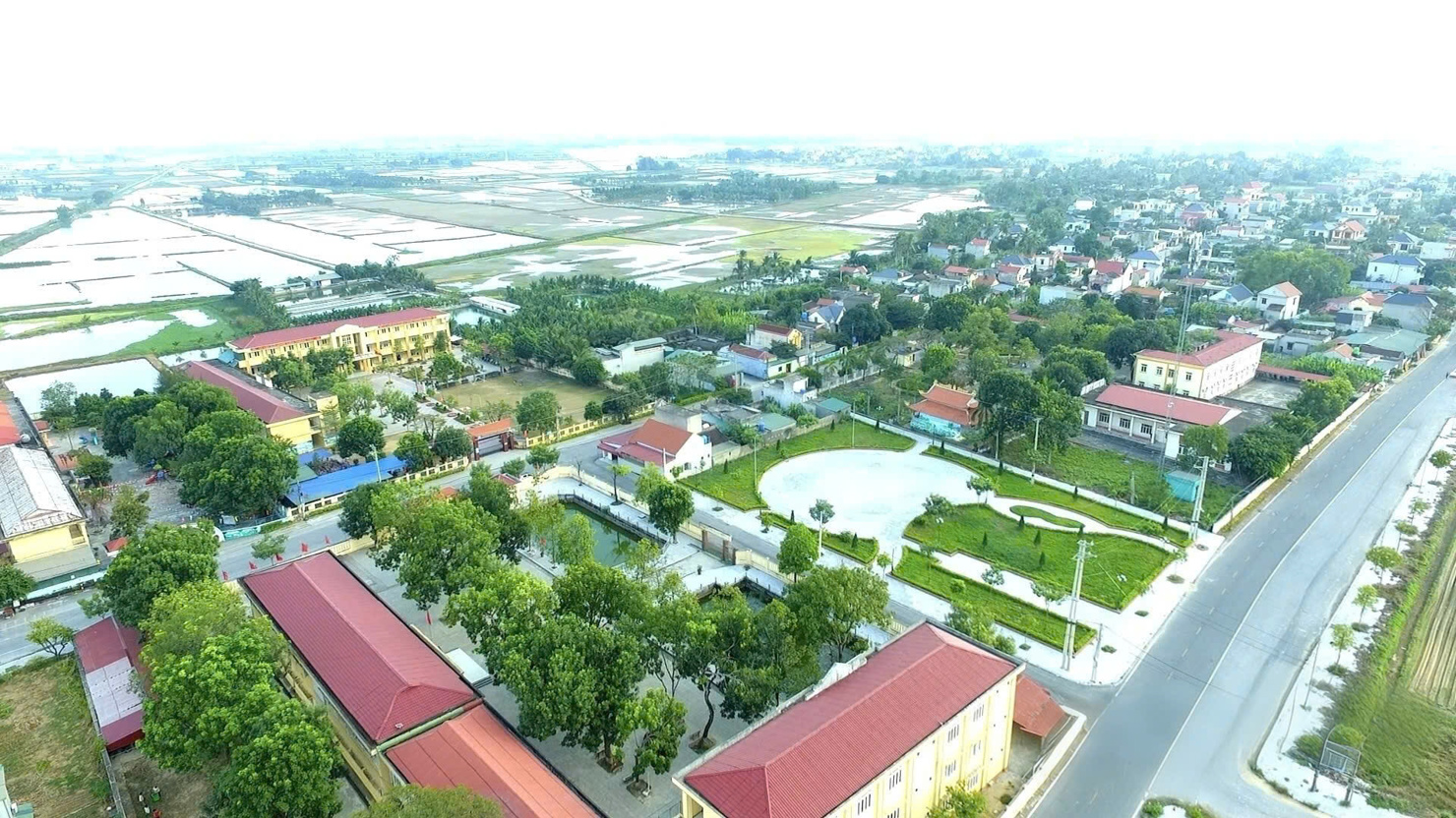 Diện mạo n&ocirc;ng th&ocirc;n ở x&atilde; Hoằng Lưu, Thanh H&oacute;a ng&agrave;y c&agrave;ng thay đổi to&agrave;n diện, r&otilde; n&eacute;t