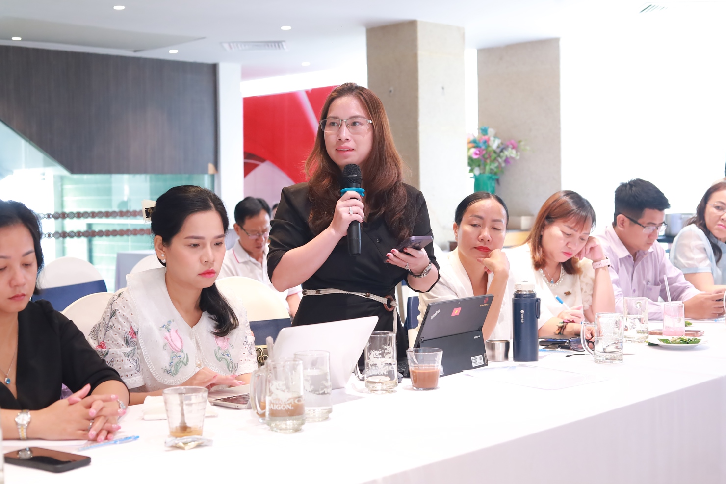 B&agrave; Đinh Thị Huyền kiến nghị ph&acirc;n biệt c&aacute;c mức phạt cho h&agrave;nh vi vi phạm lần đầu do thiếu hiểu biết hoặc t&aacute;i phạm. Ảnh: HTCAA&nbsp;