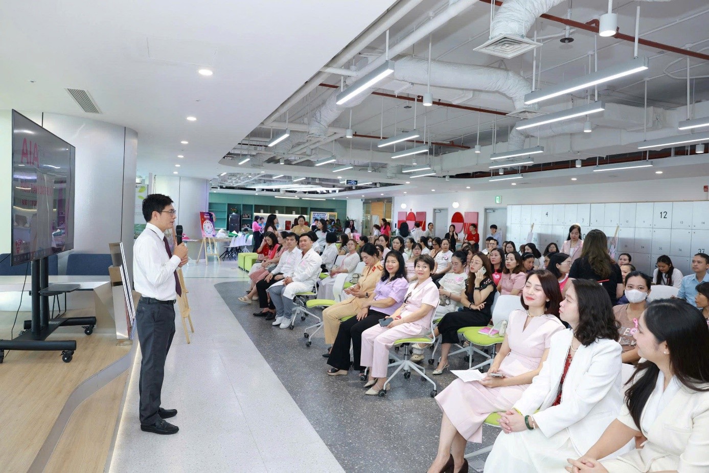 &Ocirc;ng Đầu Khắc Cường - Cố vấn cấp cao Mạng lưới ung thư v&uacute; Việt Nam chia sẻ tại Chương tr&igrave;nh.