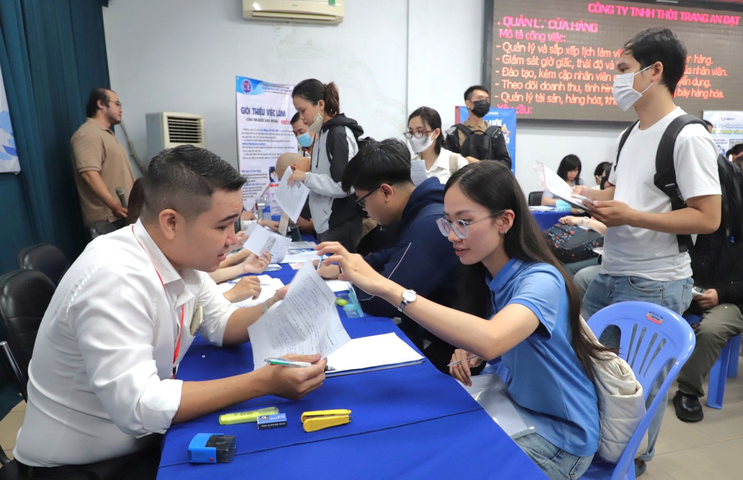 Chương tr&igrave;nh gi&uacute;p c&aacute;c doanh nghiệp c&oacute; nguồn nh&acirc;n lực v&agrave; người lao động t&igrave;m được việc l&agrave;m. Ảnh: Phạm Thọ&nbsp;