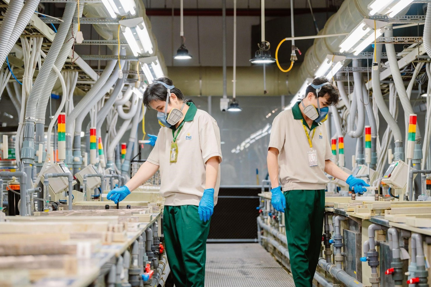 PNJ ứng dụng c&ocirc;ng nghệ v&agrave;o trong hoạt động sản xuất kinh doanh. Ảnh: Tuấn Vũ