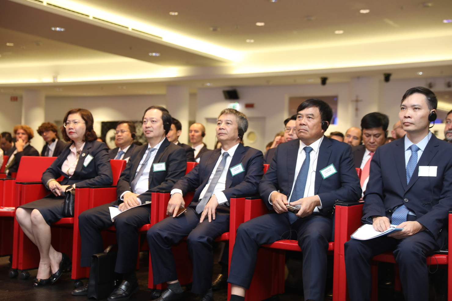 L&atilde;nh đạo c&aacute;c đơn vị thuộc Bộ T&agrave;i ch&iacute;nh tham dự Diễn đ&agrave;n.