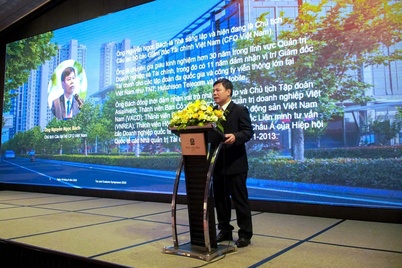 &Ocirc;ng Nguyễn Ngọc B&aacute;ch, Chủ tịch CFO Việt Nam ph&aacute;t biểu khai mạc Hội thảo