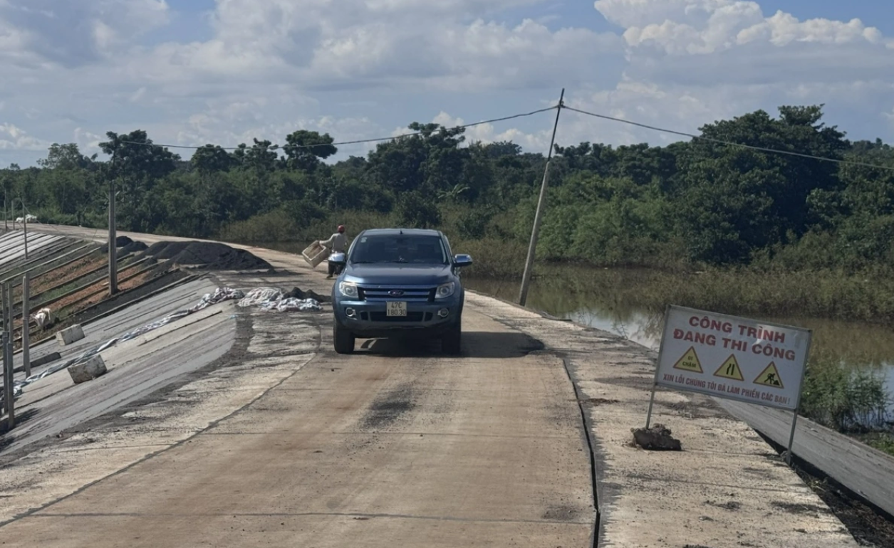 Dự án đường liên xã Ea Wel đi Ea Nuôl, tỉnh Đắk Lắk đã gần như hoàn tất, tuy nhiên vốn lại chỉ được bố trí chưa tới 1/3 (Ảnh: VOV).