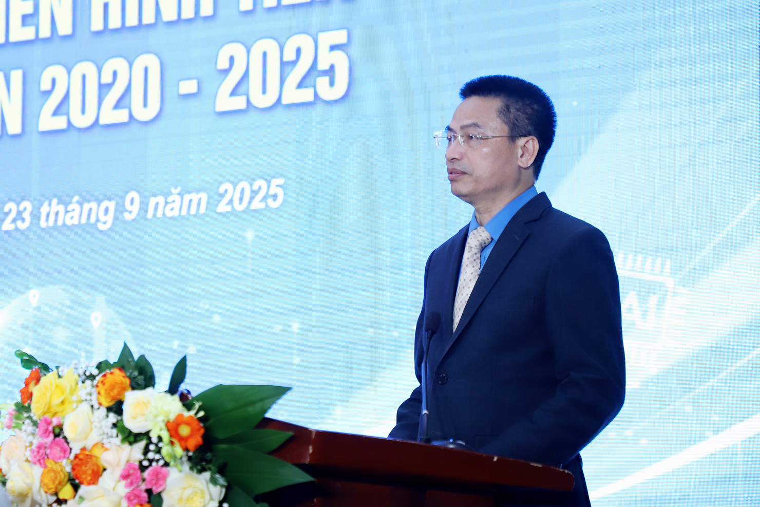 Ph&oacute; Chủ tịch Thường trực C&ocirc;ng đo&agrave;n Khoa học v&agrave; C&ocirc;ng nghệ Việt Nam Phạm Quang Hưởng ph&aacute;t biểu khai mạc.