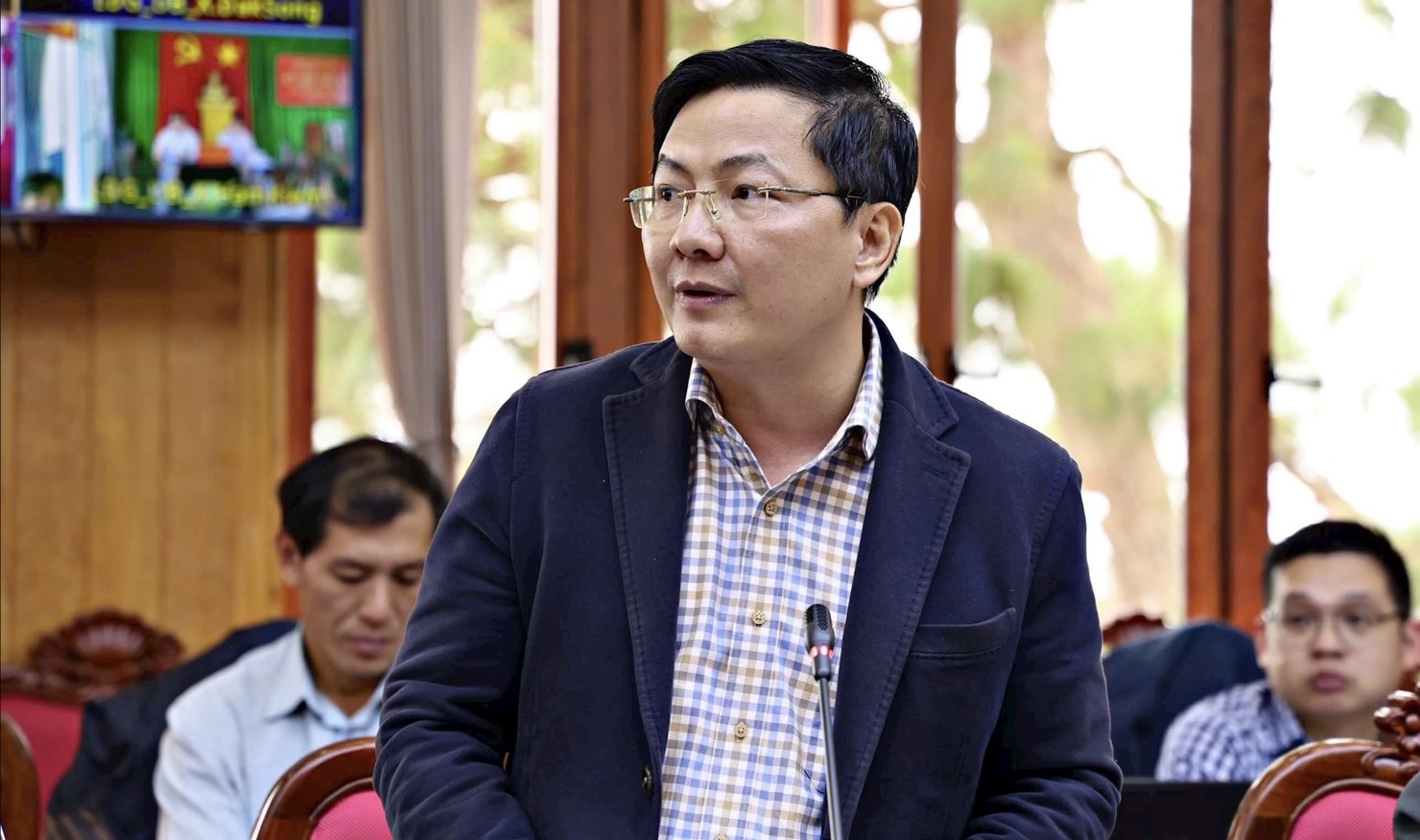 Gi&aacute;m đốc Sở T&agrave;i ch&iacute;nh tỉnh L&acirc;m Đồng Phan Thế Hanh đề xuất một số phương &aacute;n đẩy nhanh nguồn vốn ng&acirc;n s&aacute;ch địa phương. Ảnh: N.Lương