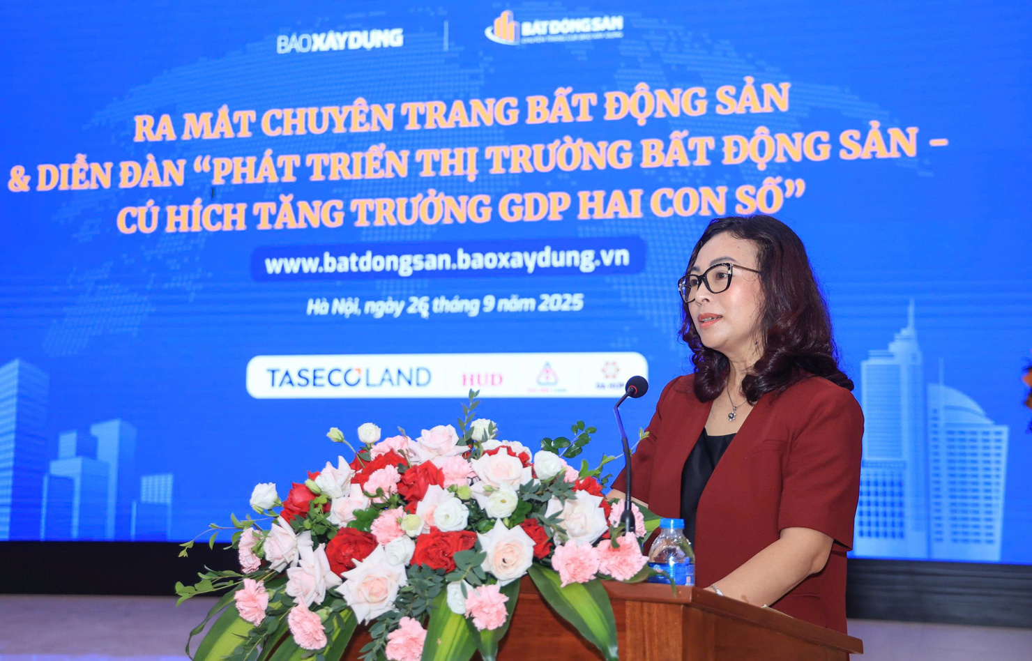 B&agrave; Tống Thị Hạnh, Cục trưởng Cục Quản l&yacute; nh&agrave; v&agrave; thị trường bất động sản (Bộ X&acirc;y dựng).