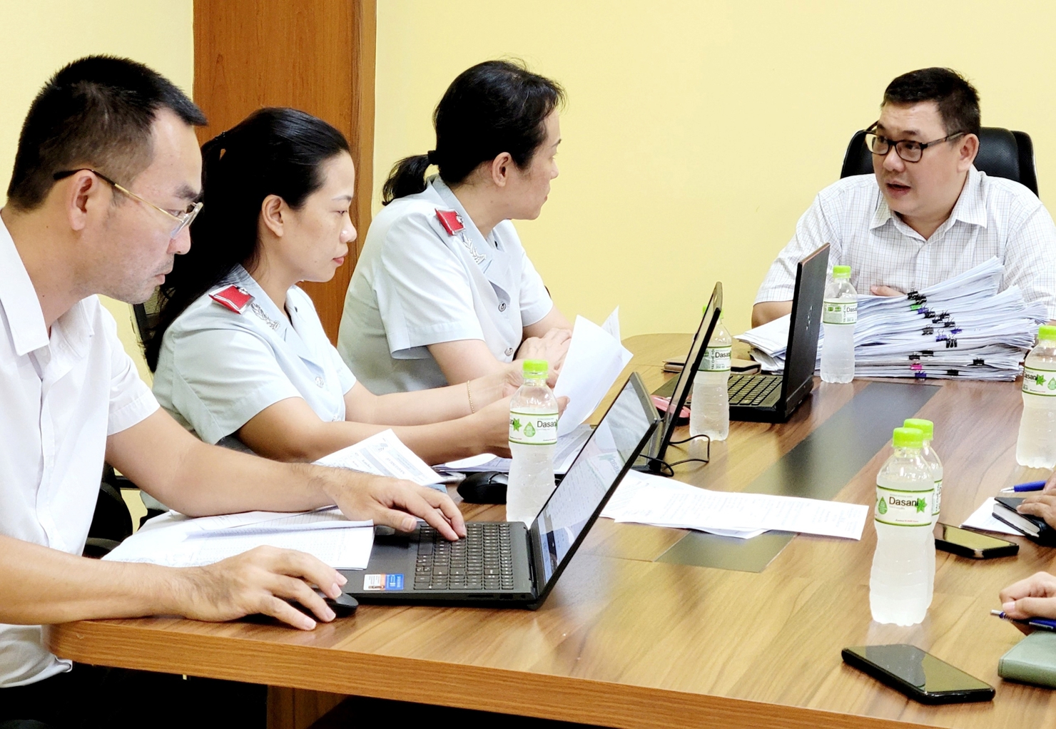 BHXH TP. Huế kiểm tra tại doanh nghiệp nợ BHXH, BHYT.