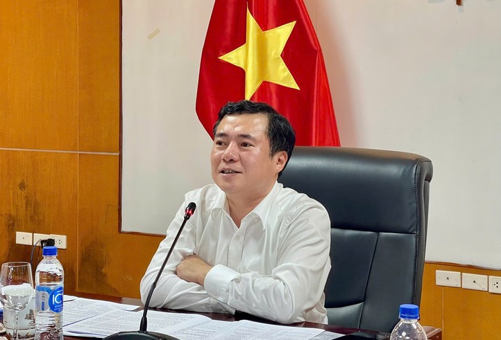 Thứ trưởng Bộ C&ocirc;ng Thương Nguyễn Sinh Nhật T&acirc;n ph&aacute;t biểu tại hội nghị.