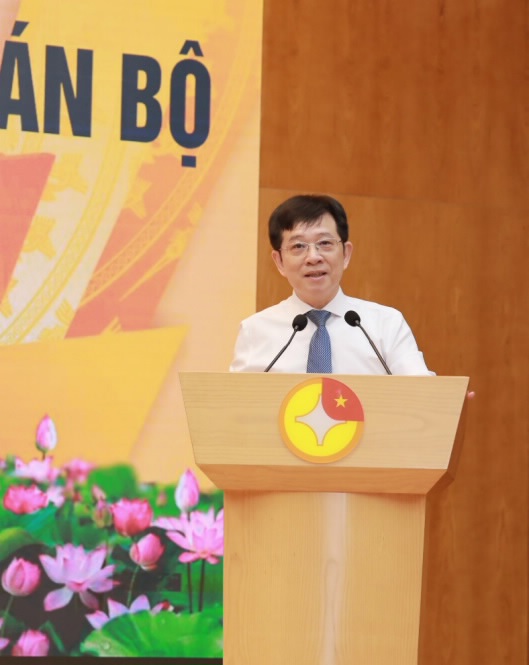 T&acirc;n Trưởng Ban T&agrave;i vụ - Quản trị&nbsp;Nguyễn Ch&iacute; Vương ph&aacute;t biểu nhận nhiệm vụ mới