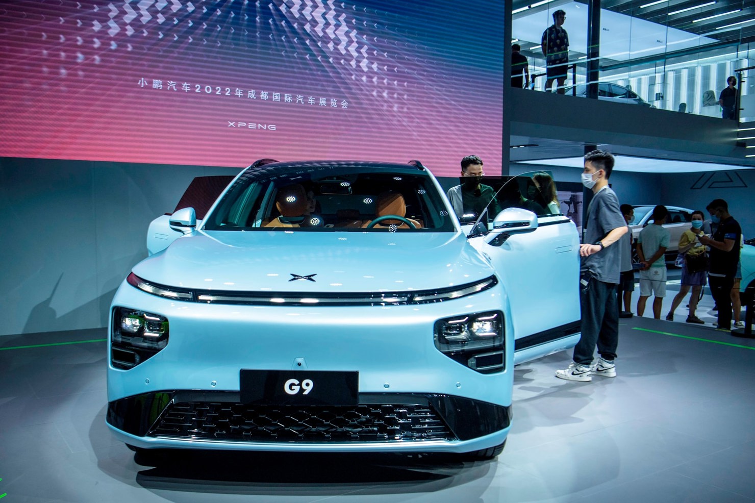 Mẫu SUV ăn kh&aacute;ch G9 của Xpeng. Ảnh: CNBC. &nbsp;