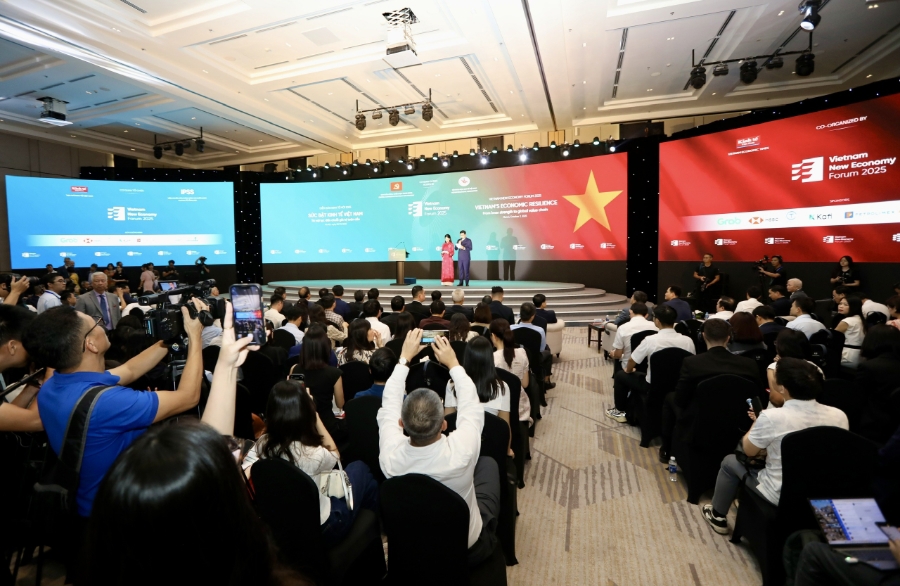 To&agrave;n cảnh Diễn đ&agrave;n Kinh tế mới Việt Nam 2025..