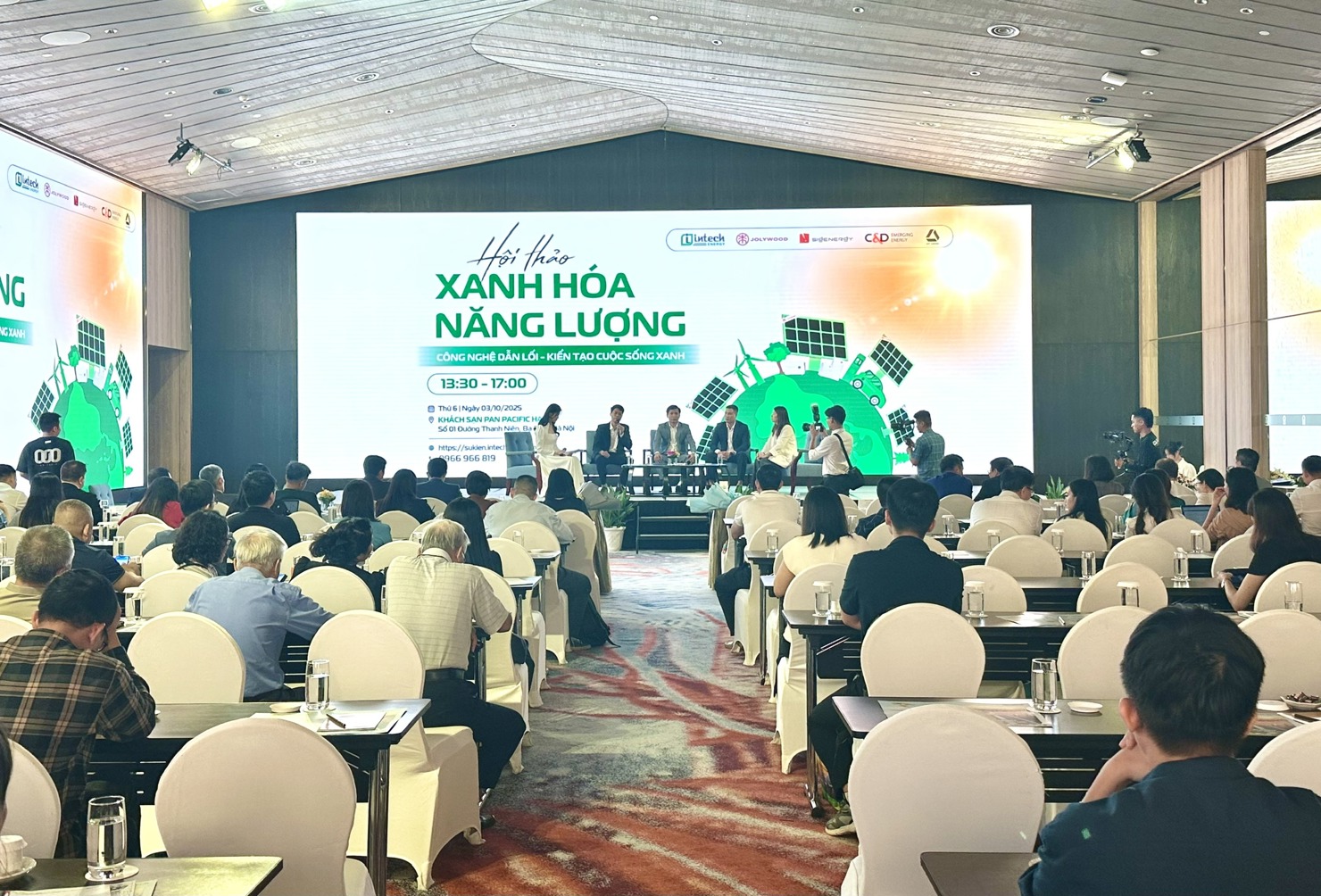 Hội thảo &ldquo;Xanh h&oacute;a năng lượng - C&ocirc;ng nghệ dẫn lối - Kiến tạo cuộc sống xanh".