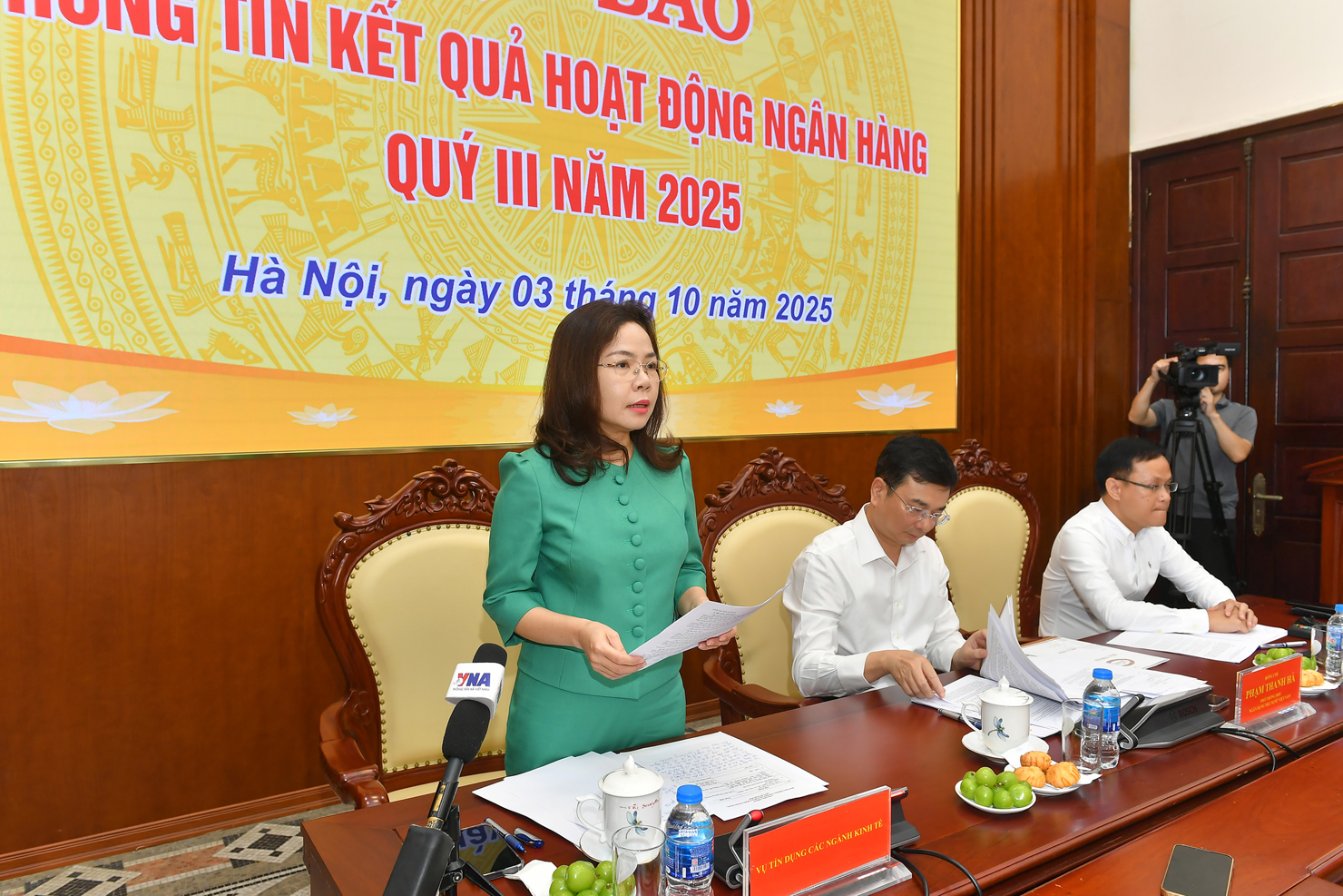 B&agrave; H&agrave; Thu Giang - Vụ trưởng Vụ T&iacute;n dụng c&aacute;c ng&agrave;nh kinh tế (NHNN).