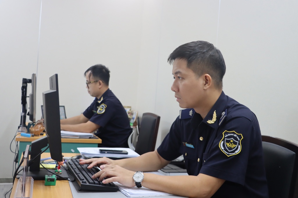 Hải quan Hà Nam hoạt động ổn định theo mô hình mới, thúc đẩy tăng trưởng XNK - Ảnh 1