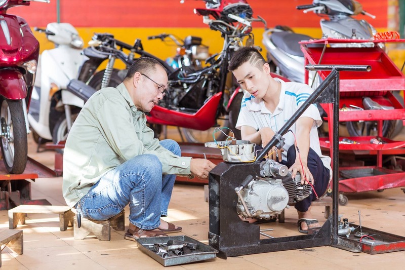 Cần kết nối&nbsp; c&aacute;c&nbsp; cơ sở GDNN với doanh nghiệp trong đ&agrave;o tạo, tuyển dụng, trả lương để n&acirc;ng cao chất lượng đ&agrave;o tạo nghề. Ảnh: L.V