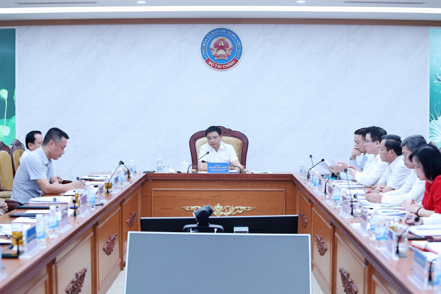 Theo Bộ trưởng, đ&acirc;y l&agrave; thời điểm quan trọng để ng&agrave;nh T&agrave;i ch&iacute;nh khẳng định vai tr&ograve; ti&ecirc;n phong trong cải c&aacute;ch, hiện đại h&oacute;a v&agrave; chuyển đổi số.
