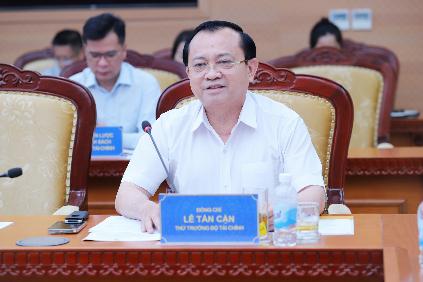 Thứ trưởng L&ecirc; Tấn Cận k&ecirc;u gọi to&agrave;n Ng&agrave;nh ph&aacute;t huy tinh thần chủ động, phối hợp hiệu quả để ho&agrave;n th&agrave;nh to&agrave;n diện Nghị quyết số 57-NQ/TW v&agrave; Đề &aacute;n 06.
