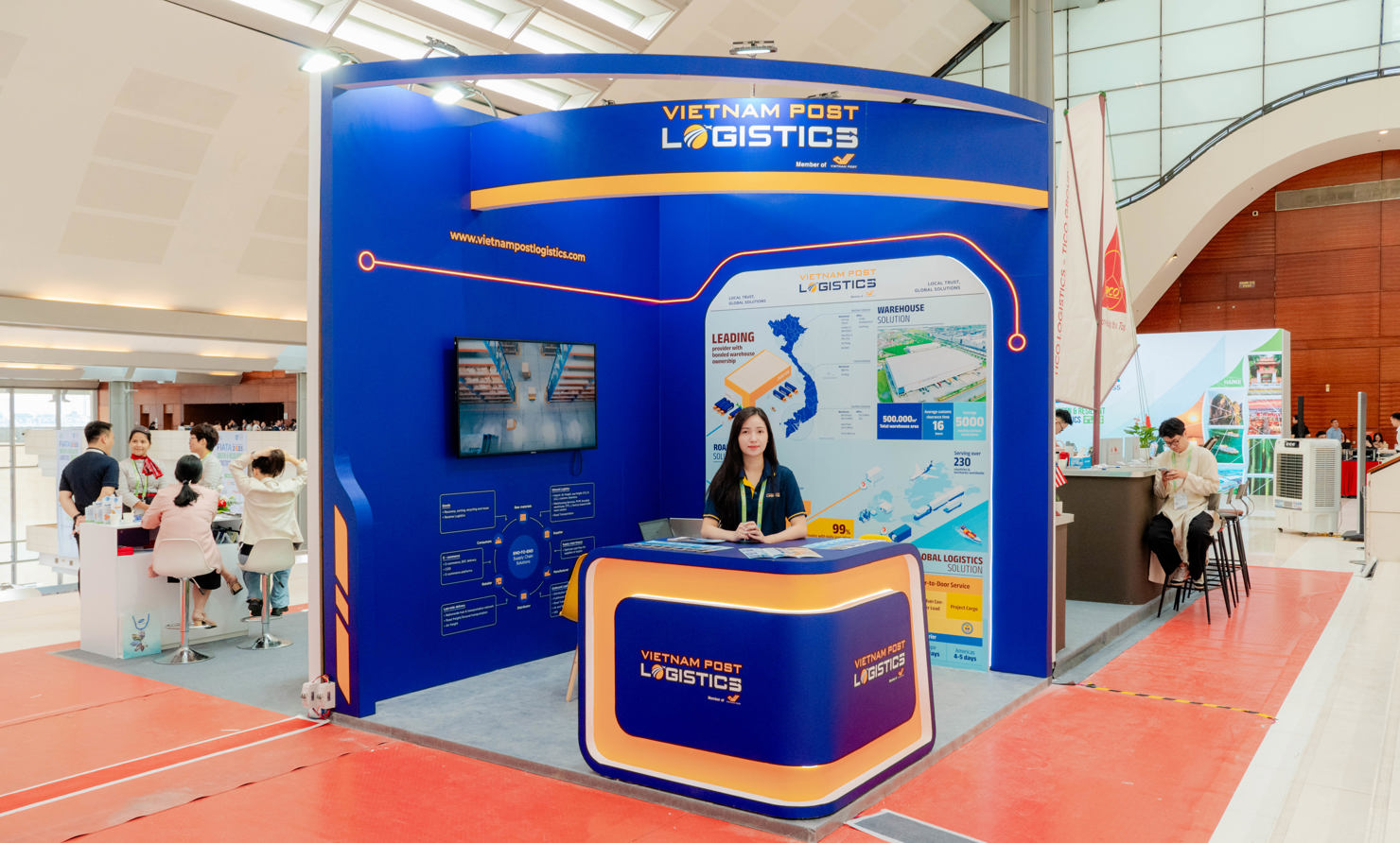 Gian h&agrave;ng Vietnam Post Logistics tại FIATA World Congress 2025, Trung t&acirc;m Hội nghị Quốc gia &ndash; H&agrave; Nội.&nbsp;&nbsp;
