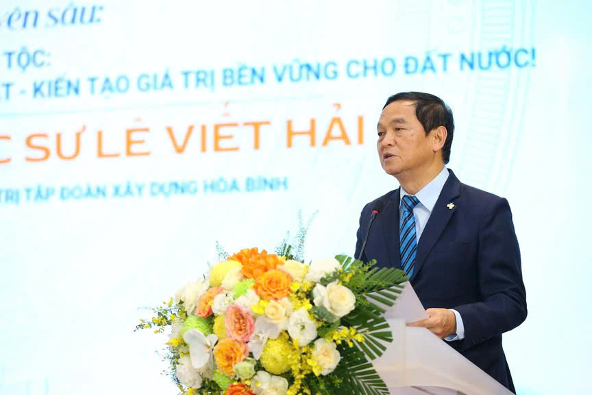 KTS. L&ecirc; Viết Hải, Chủ tịch HĐQT Tập đo&agrave;n X&acirc;y dựng H&ograve;a B&igrave;nh.
