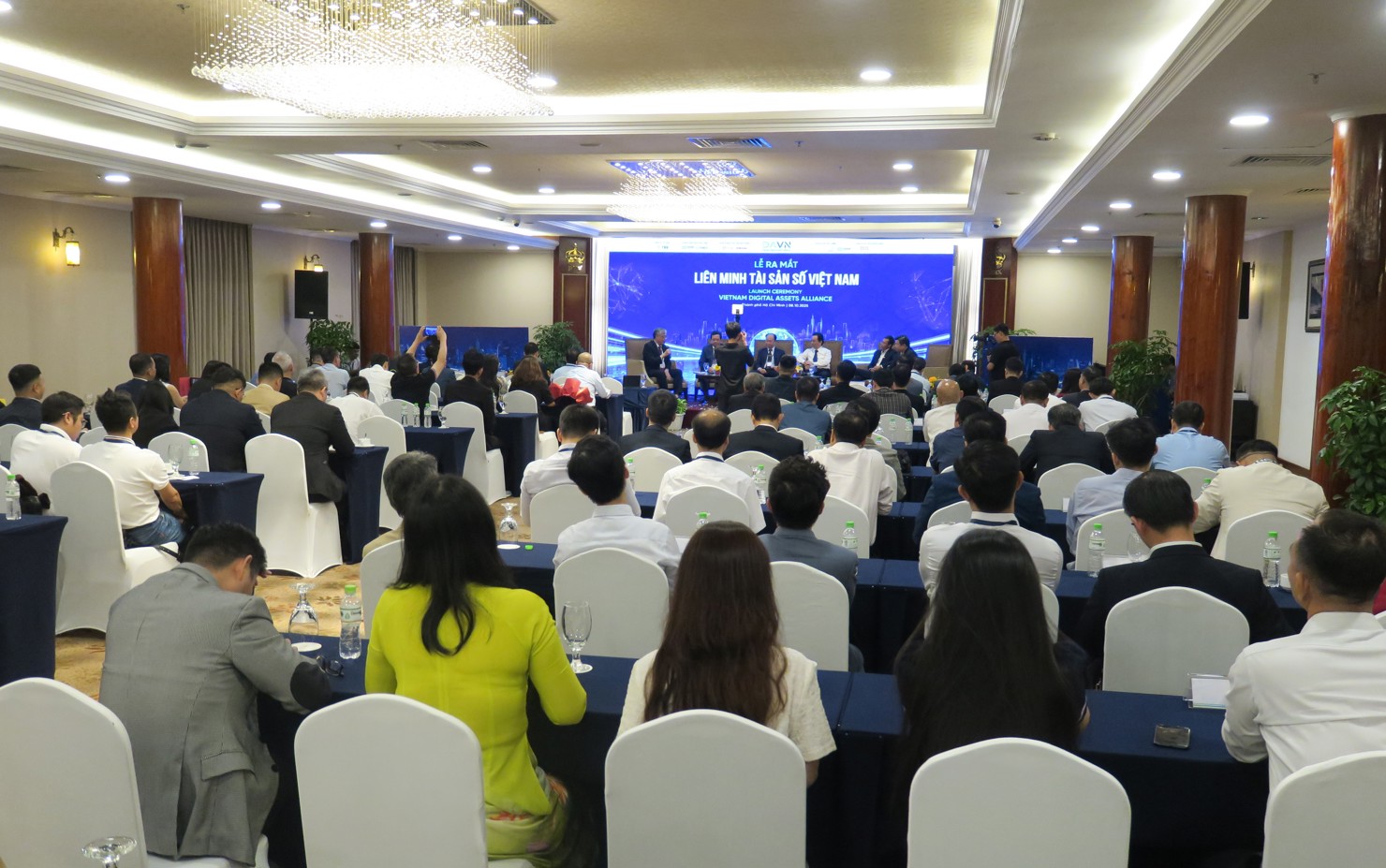 C&aacute;c chuy&ecirc;n gia kiến nghị cần khẩn trương ho&agrave;n thiện cơ chế, ch&iacute;nh s&aacute;ch nhằm tạo điều kiện cho thị trường n&agrave;y ph&aacute;t triển mạnh mẽ trong kỷ nguy&ecirc;n số. Ảnh: Đức Mỹ