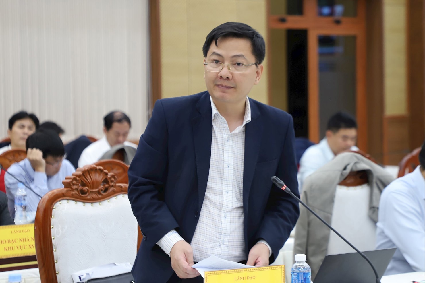 Gi&aacute;m đốc Sở T&agrave;i ch&iacute;nh tỉnh L&acirc;m Đồng Phan Thế Hanh th&ocirc;ng tin việc c&aacute;c chủ đầu tư đề xuất trả lại gần 800 tỷ đồng thuộc nguồn vốn Trung ương. Ảnh: N.L