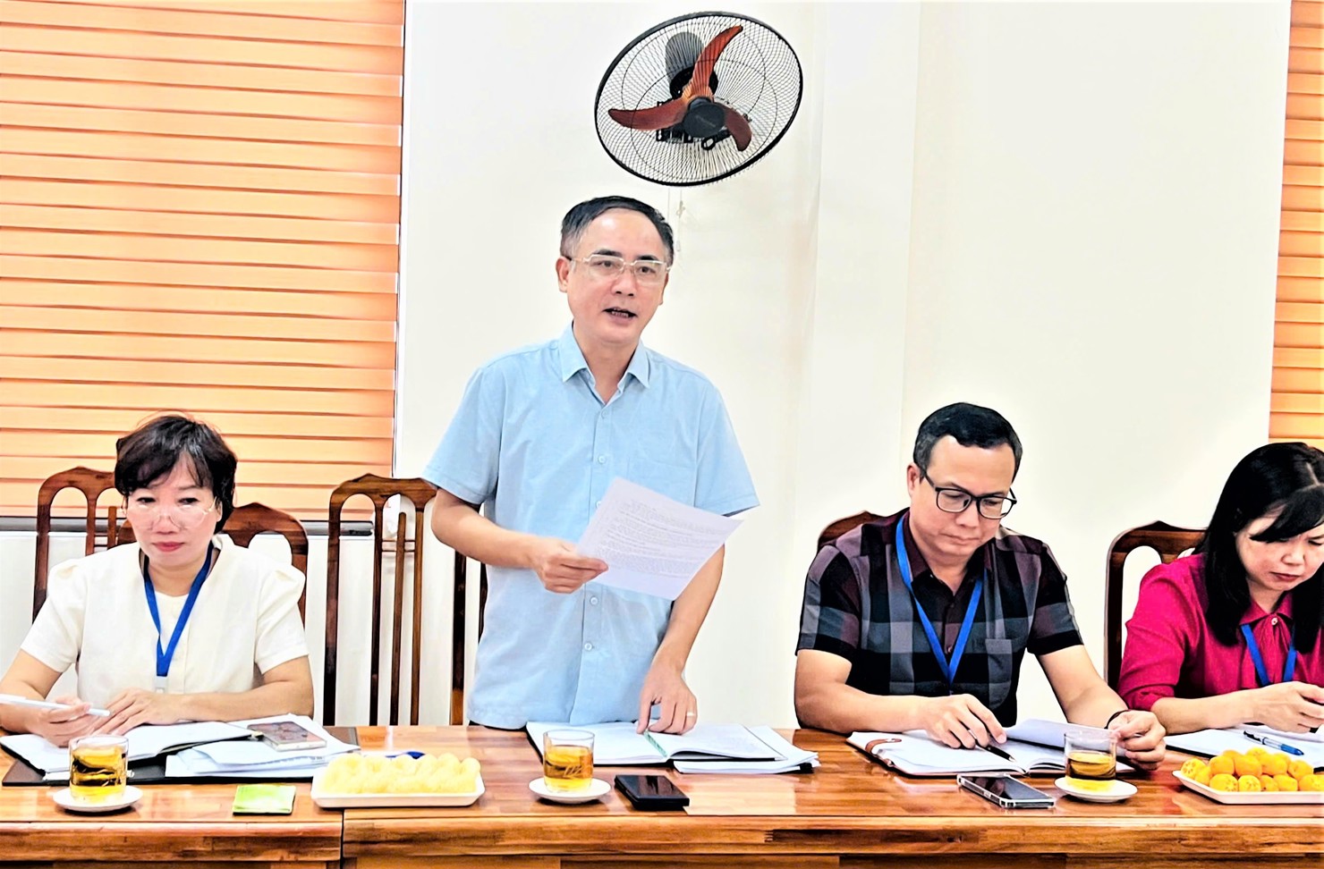 Trưởng Thống kê tỉnh Tuyên Quang Phạm Hùng Sơn báo cáo tình hình triển khai công tác Tổng điều tra kinh tế 2026 tại địa phương.