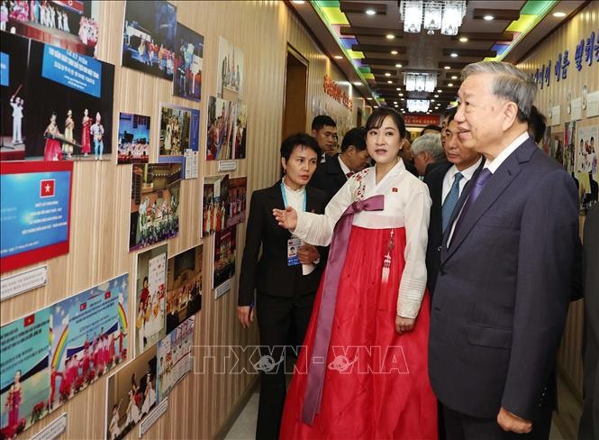 Tổng Bí thư Tô Lâm thăm Trường mẫu giáo Kiêng Sang. Ảnh: Thống Nhất/TTXVN.