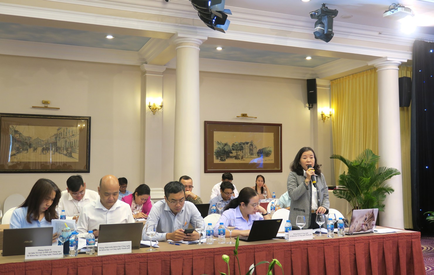 Đại diện Sở KHCN Th&agrave;nh phố cho biết, Th&agrave;nh phố đ&atilde; v&agrave; đang&nbsp;x&acirc;y dựng, ban h&agrave;nh hệ thống văn bản, cụ thể h&oacute;a c&aacute;c ch&iacute;nh s&aacute;ch ph&aacute;t triển KHCN tr&ecirc;n địa b&agrave;n. Ảnh: Đức Mỹ