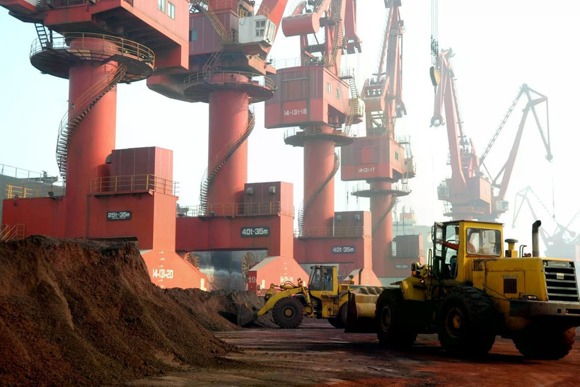 Trong tháng 5/2025, Trung Quốc đã xuất khẩu gần 5.865 tấn đất hiếm, mức cao nhất trong vòng một năm. (Nguồn: Reuters).