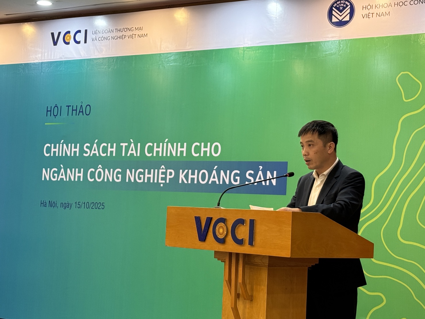 &Ocirc;ng Đậu Anh Tuấn - Ph&oacute; Tổng Thư k&yacute; VCCI ph&aacute;t biểu tại Hội thảo.