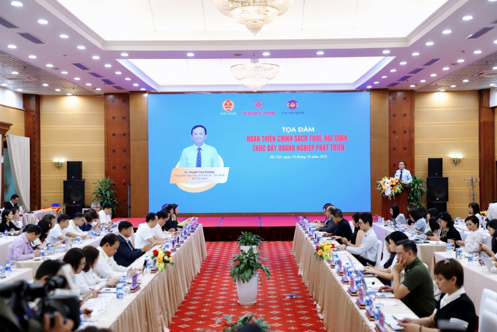 Quang cảnh Tọa đ&agrave;m.