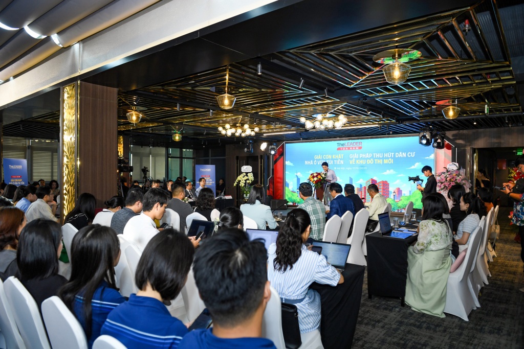 Quang cảnh Tọa đ&agrave;m.