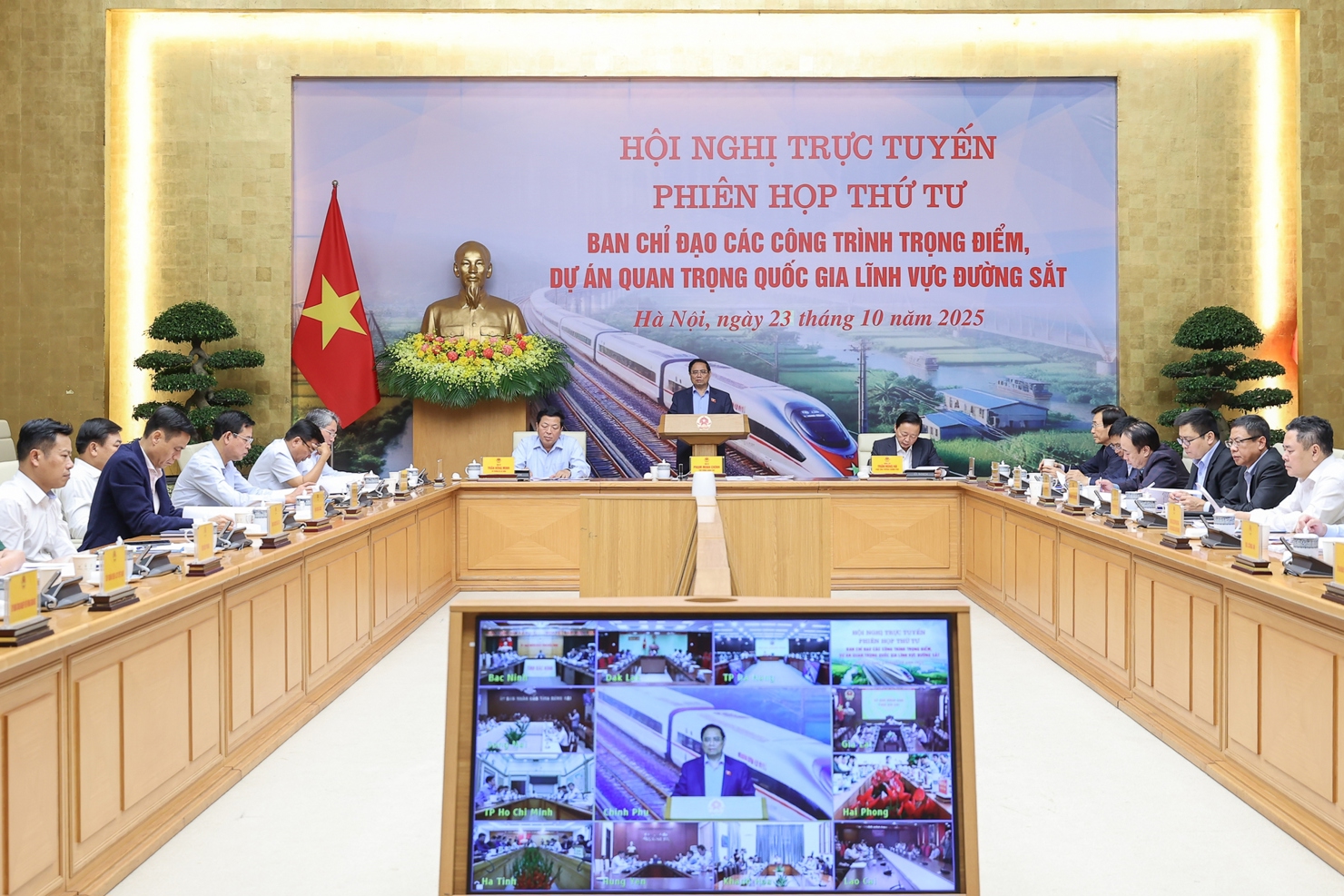 Thủ tướng giao c&aacute;c đồng ch&iacute; Ph&oacute; Thủ tướng Ch&iacute;nh phủ theo ph&acirc;n c&ocirc;ng tiếp tục s&aacute;t sao chỉ đạo, đ&ocirc;n đốc c&aacute;c bộ, ng&agrave;nh, địa phương triển khai quyết liệt, hiệu quả c&aacute;c nhiệm vụ được giao. Ảnh: VGP/Nhật Bắc