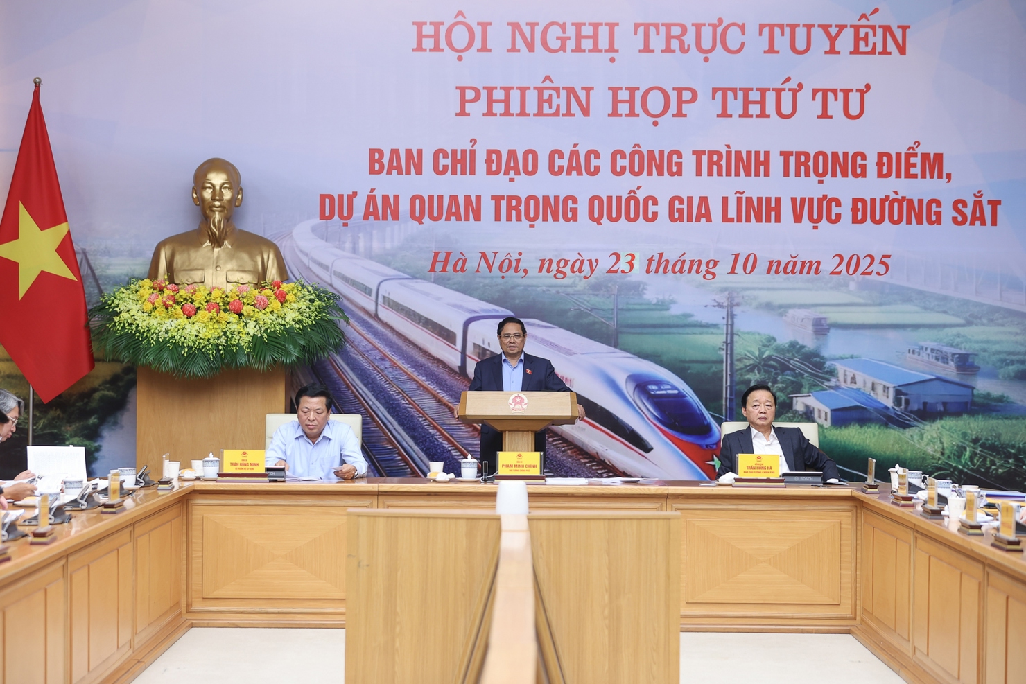 Thủ tướng nhấn mạnh, việc triển khai c&aacute;c dự &aacute;n tr&ecirc;n tinh thần "3 c&oacute;" v&agrave; "2 kh&ocirc;ng". Ảnh: VGP/Nhật Bắc