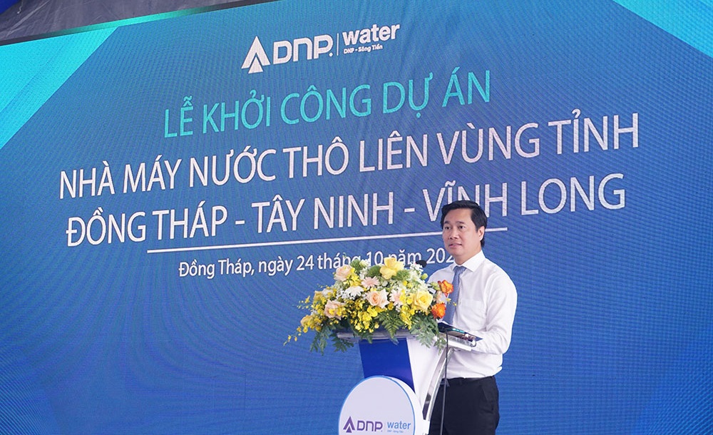 Thứ Trưởng Bộ Xây dựng Nguyễn Tường Văn  phát biểu tại lễ khởi công