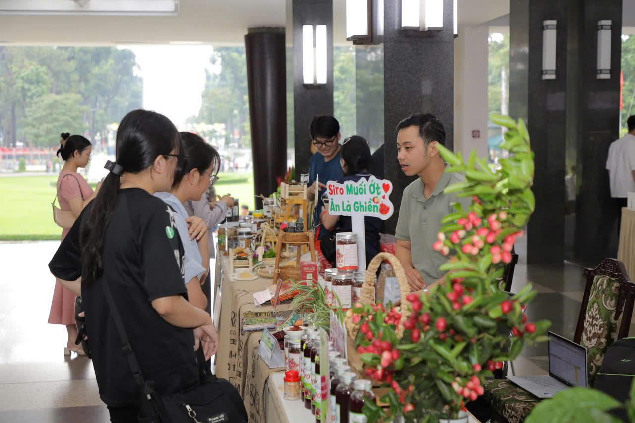 sản phẩm của các dự án thu hút đông đảo bạn trẻ