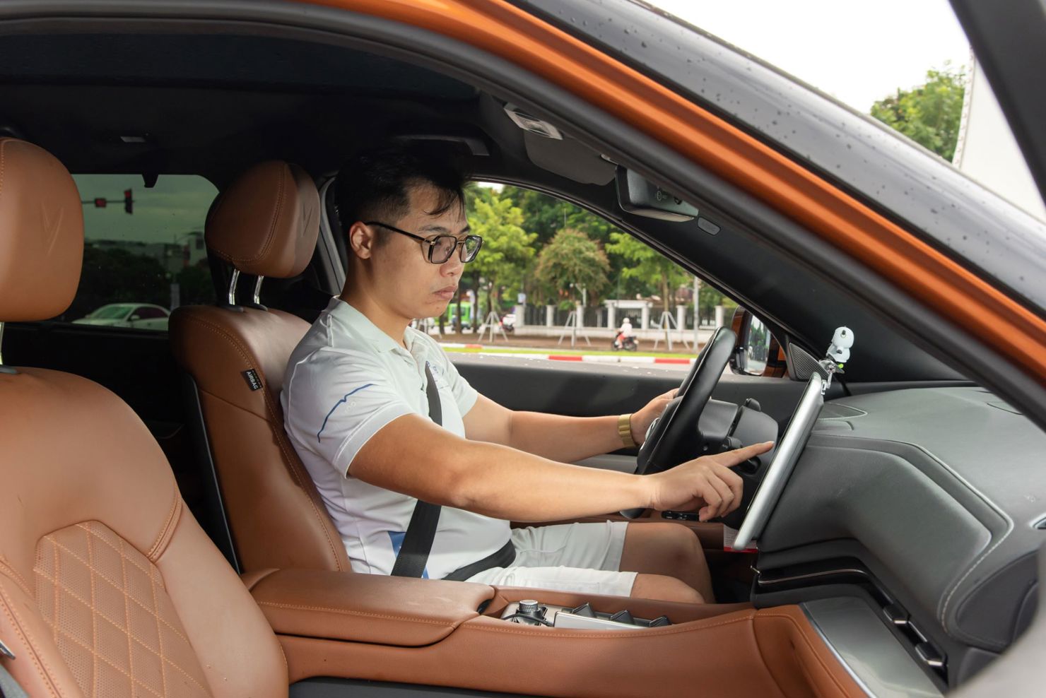 Anh Nguyễn Đức Tuấn (Hà Nội) đánh giá VF 9 rất ổn khi vận hành đường dài.