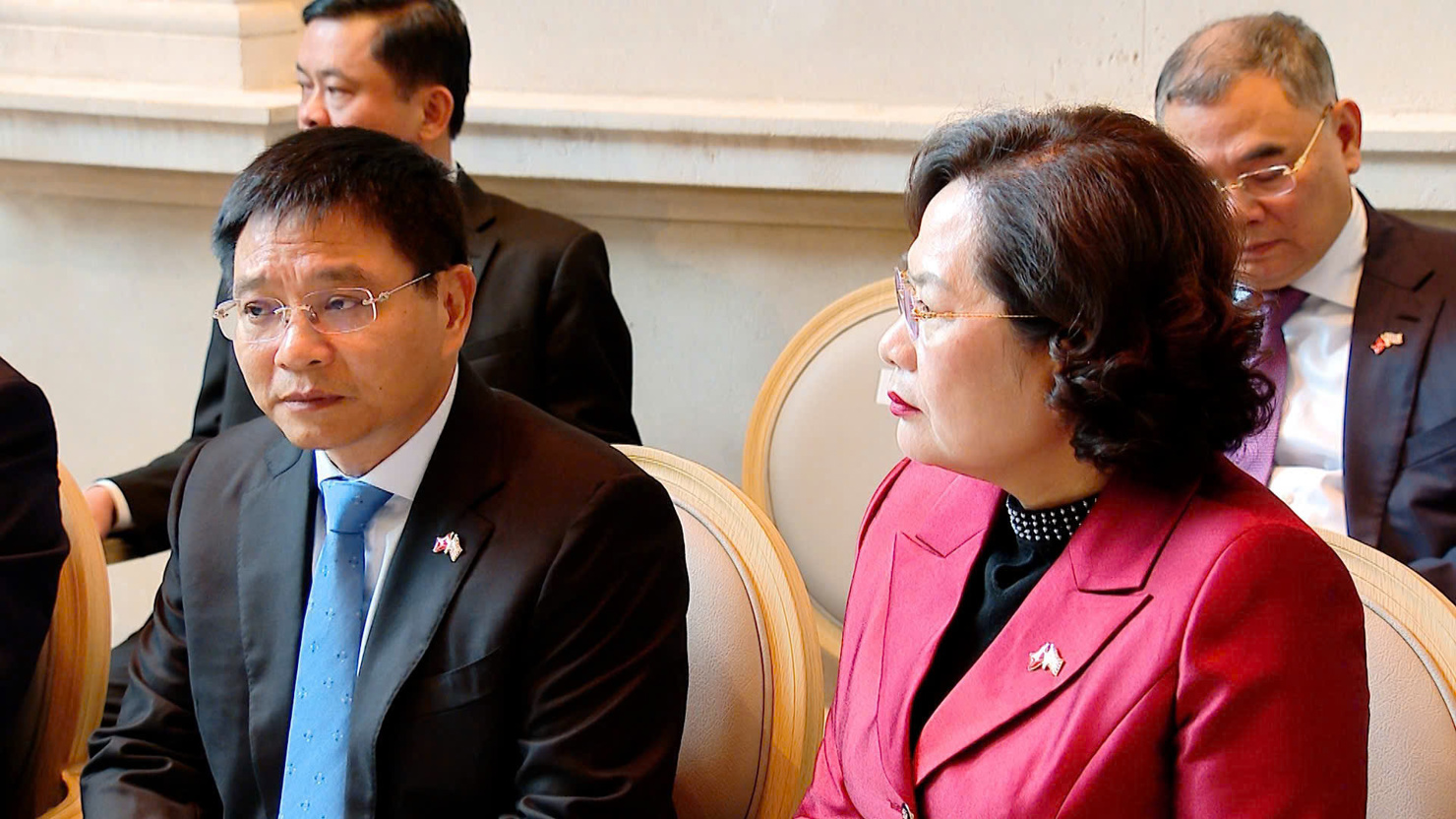 Bộ trưởng Bộ Tài chính Nguyễn Văn Thắng (bên trái) đã phát biểu tại buổi tiếp.