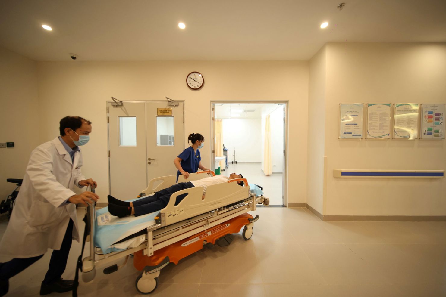 Trong tuần khai trương, Vinmec Royal Island sẽ có nhiều ưu đãi.