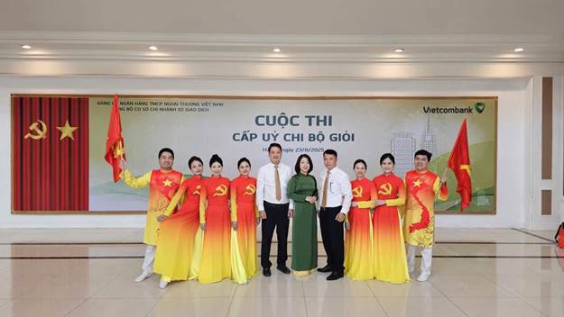 Chi bộ 12 – Vietcombank Sở giao dịch tham gia Hội thi Cấp ủy Chi bộ giỏi năm 2025.