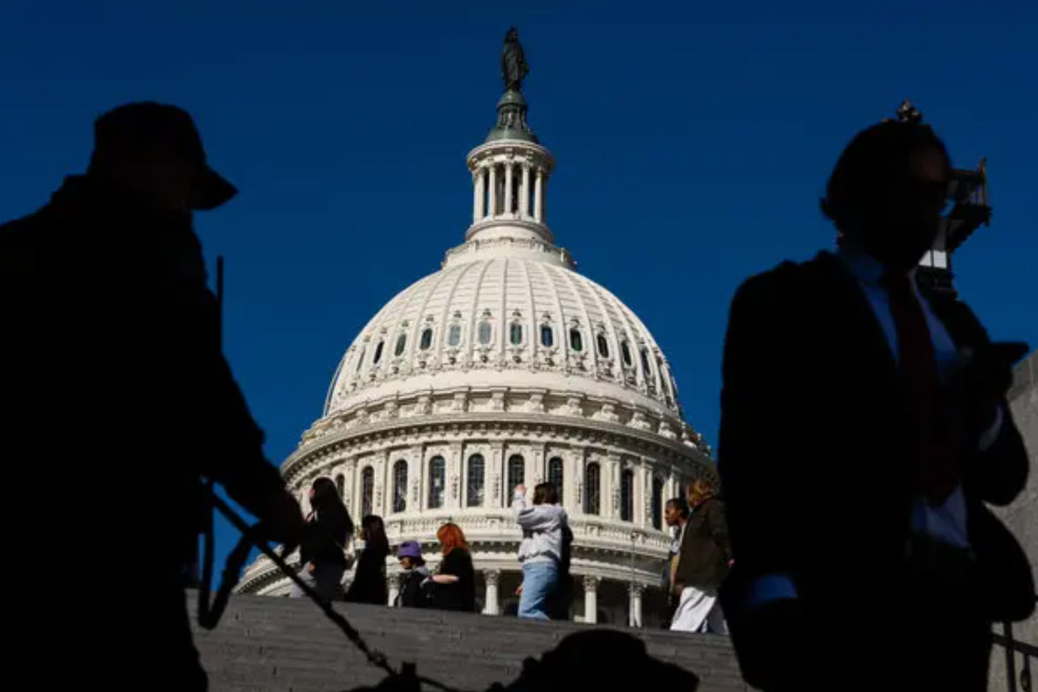 Cuộc khủng hoảng đ&oacute;ng cửa Ch&iacute;nh phủ li&ecirc;n bang Mỹ đang tiến gần đến mốc d&agrave;i nhất trong lịch sử. Ảnh: The New York Times. &nbsp;