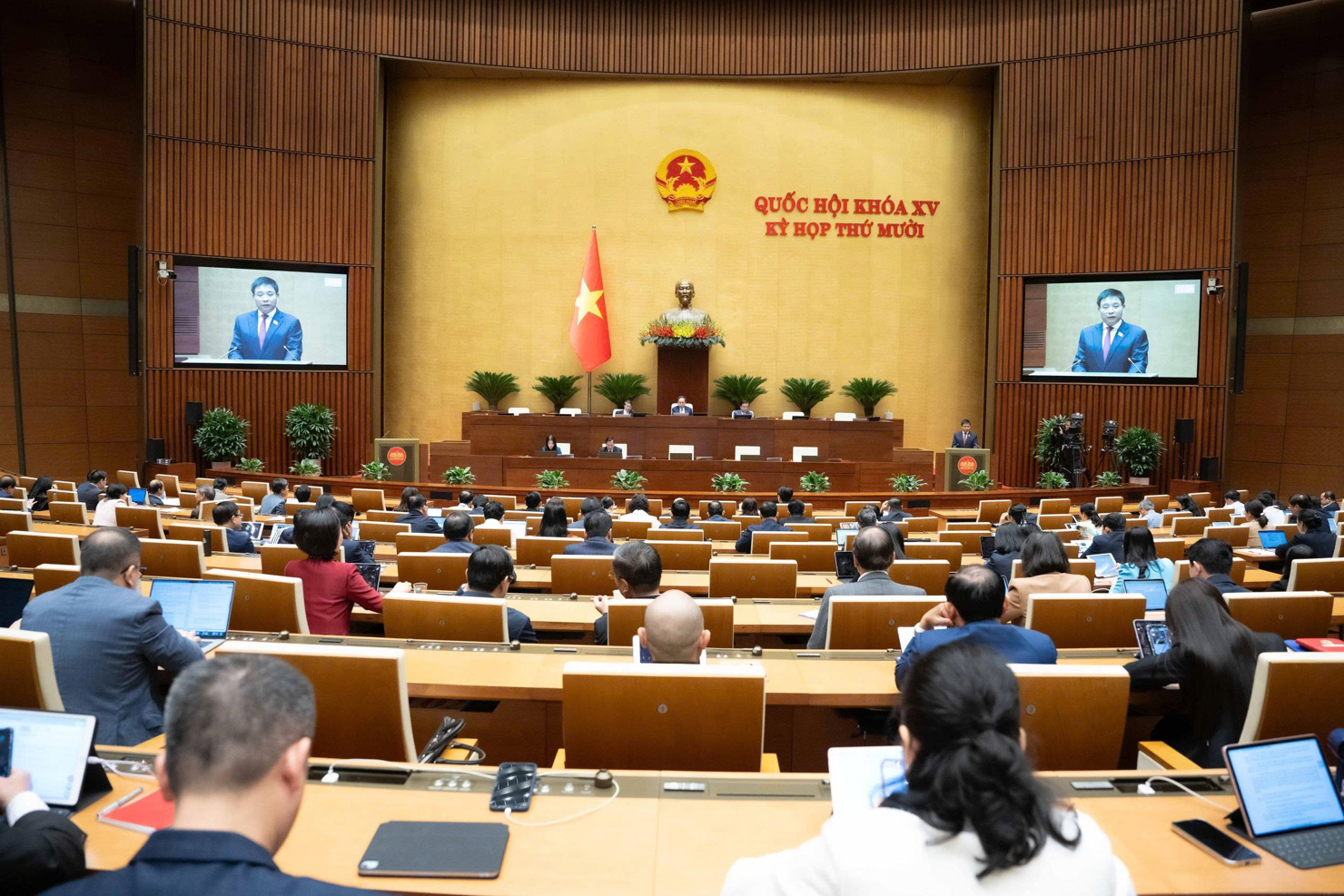 Quang cảnh phi&ecirc;n họp.