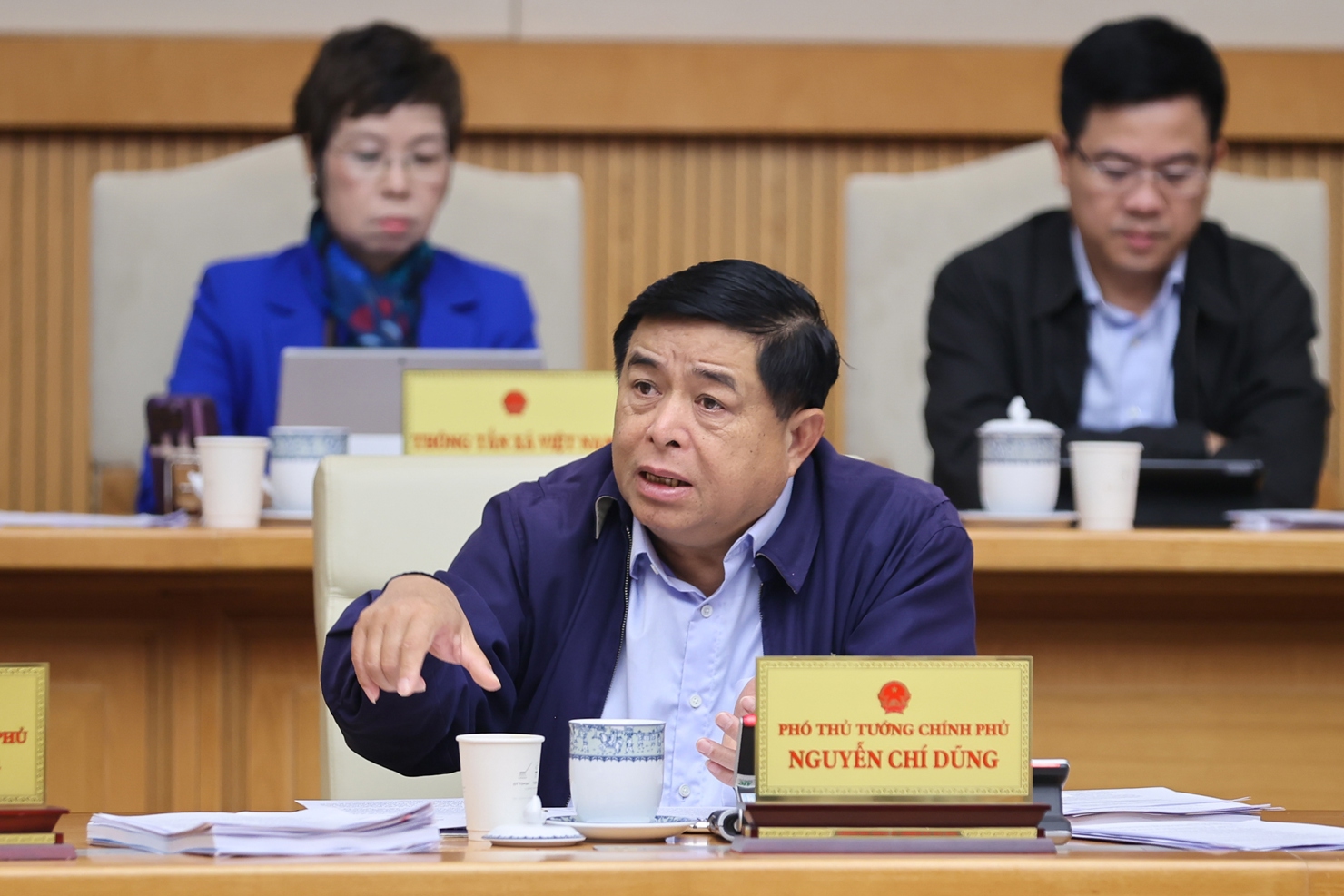 Ph&oacute; Thủ tướng Nguyễn Ch&iacute; Dũng ph&aacute;t biểu tại phi&ecirc;n họp. Ảnh: VGP/Nhật Bắc