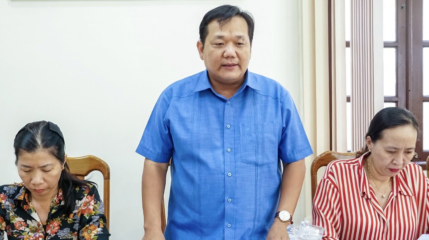 Ph&oacute; trưởng Ban Kinh tế &ndash; Ng&acirc;n s&aacute;ch, HĐND tỉnh C&agrave; Mau Nguyễn Minh Đương cho biết, sau đợt khảo s&aacute;t&nbsp;sẽ b&aacute;o c&aacute;o, đề xuất giải ph&aacute;p th&aacute;o gỡ kh&oacute; khăn cho c&aacute;c x&atilde;, phường. Ảnh: H.P