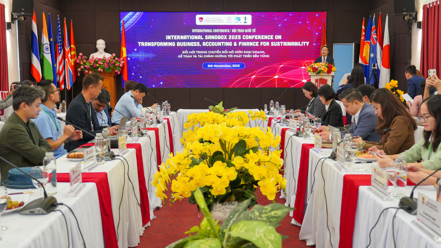 Hội thảo quốc tế Đổi mới trong chuyển đổi m&ocirc; h&igrave;nh kinh doanh, kế to&aacute;n v&agrave; t&agrave;i ch&iacute;nh hướng tới ph&aacute;t triển bền vững.